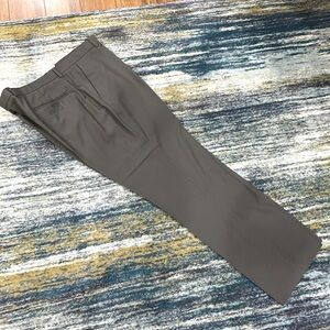 EUC - Perry Ellis Men’s Dress Pant Size 38”X30”